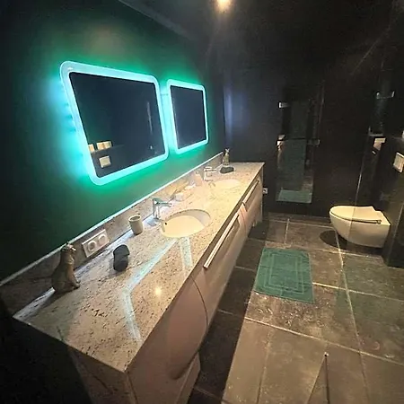 Nyx D'exception Aparthotel 3*